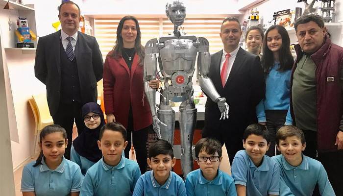 ÇİÇEKLİDEDE ÖZEL İDARE ORTAOKULUNDAN ANLAMLI PROJE