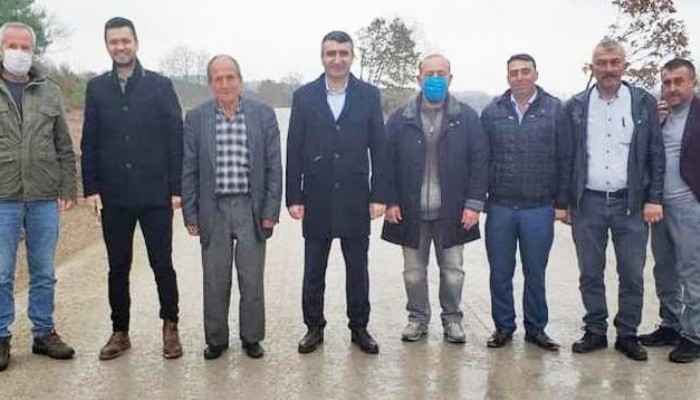 Kaymakam Çelikkaya Beton asfalt çalışmasının yapıldığı yolları inceledi