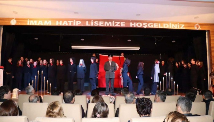 Çanakkale Fen Lisesi Öğrencilerinden 18 Mart Zafer Bayramı Oratoryosu