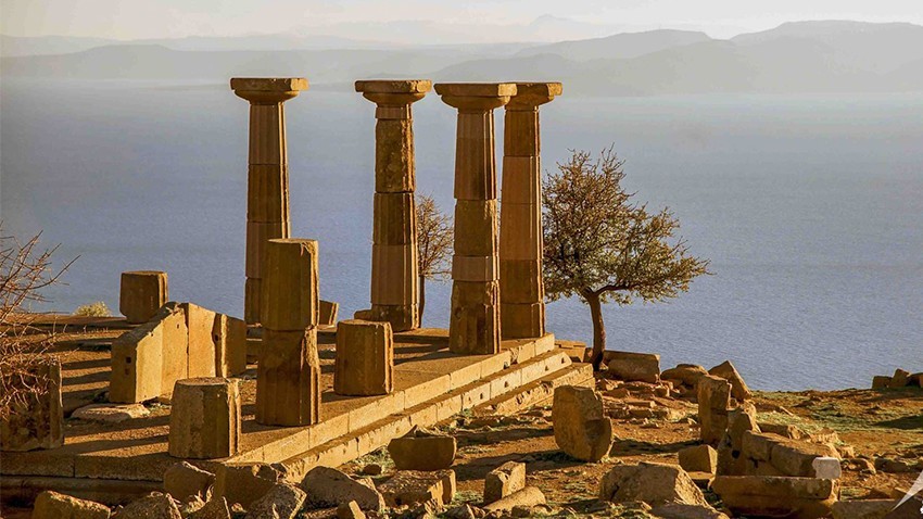 Çanakkale’nin Tarihi Duraklarında Yaz Mesaisi
