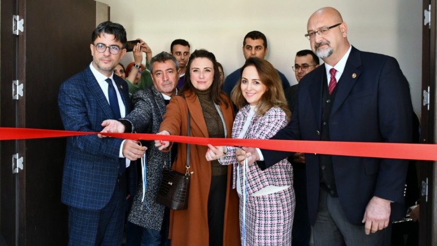 Kimya Mühendisliği Uygulamaları Laboratuvarı Açılış Töreni Gerçekleştirildi