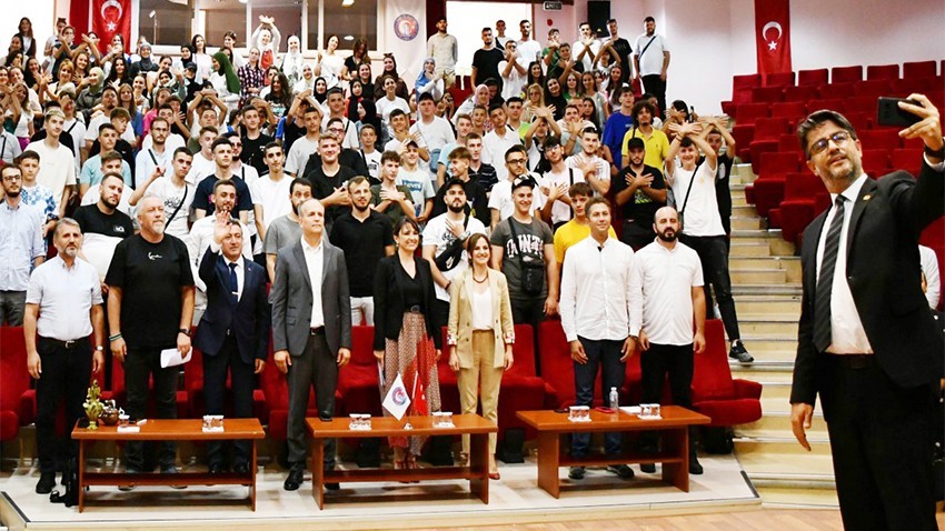 Makedon öğrenciler ÇOMÜ'de