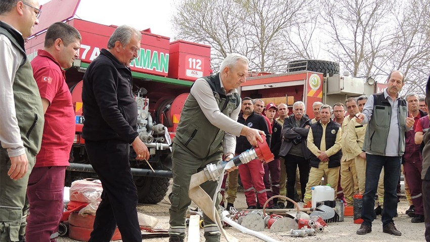 Ateş savaşçılarına teorik ve uygulamalı eğitim