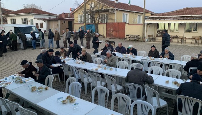 Köylülerden Geleneksel İftar Yemeği