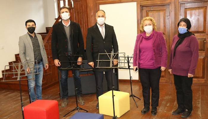 İLÇE MİLLİ EĞİTİM MÜDÜRÜ ERKAN BİLEN, BİGA BİLİM SANAT MERKEZİNİ ZİYARET ETTİ