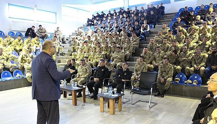 Jandarma Personeline Afet Bilinci Eğitimi Verildi
