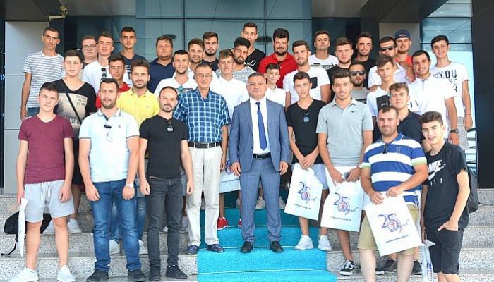 Gümülcineli Öğrencilerden ÇOMÜ’ye Ziyaret