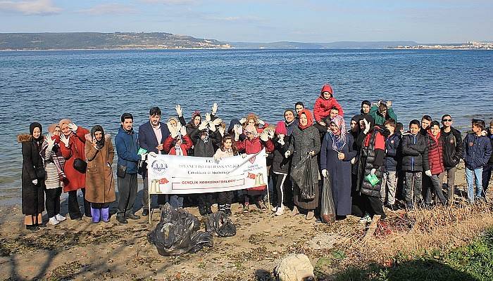 Müftülük gençlerle çevre etkinliği düzenledi