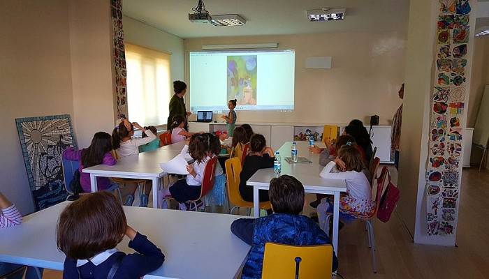 Çocuk Kültür Evi, Ressam Serpil Kapar'ı Ağırladı