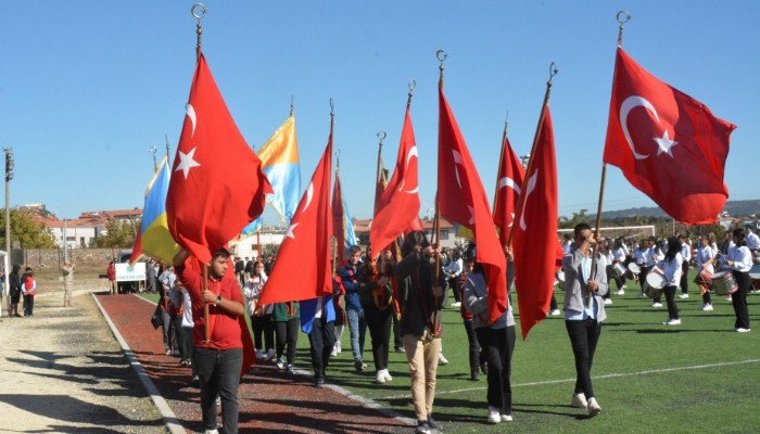 29 EKİM COŞKUYLA KUTLANDI