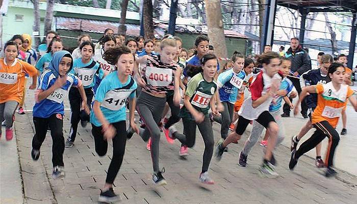 Çanakkaleli sporcular Cumhuriyet İçin Koştu