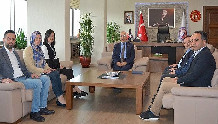 Çanakkale Ensar Vakfı’ndan Rektör Prof. Dr. Sedat Murat'a Ziyaret