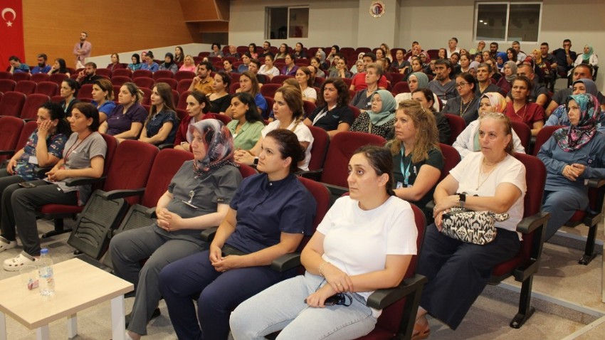 ÇOMÜ Hastanesi Personeline Kırım Kongo Kanamalı Ateşi Eğitimi Verildi