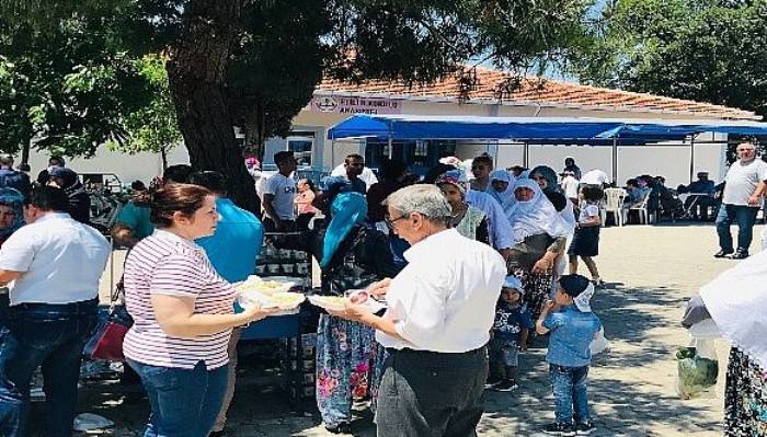 Geleneksel hayır yemekleri devam ediyor