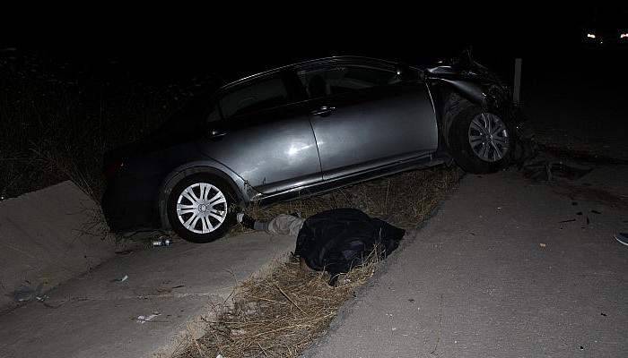 ÇANAKKALE'DE TRAFİK KAZASI: 1 ÖLÜ, 2 YARALI