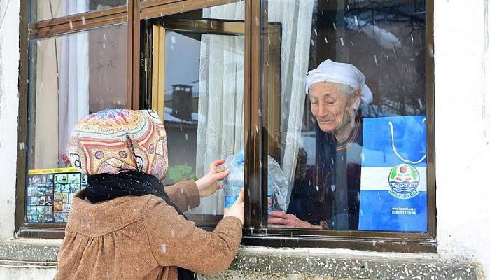 Lapseki Belediyesi Yardıma Devam Ediyor!