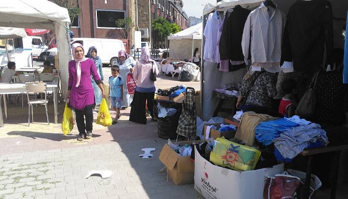 Gelibolu’da öğrenciler yararına kermes düzenlendi