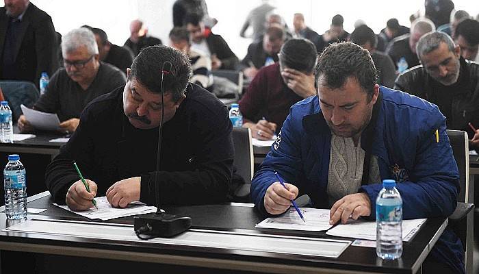 Şoför adaylarına yazılı ve uygulamalı sınav