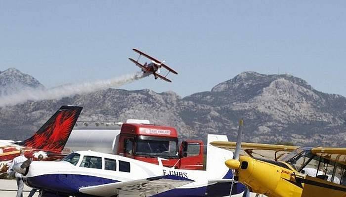 Akrobasi pilotları hayran bıraktı