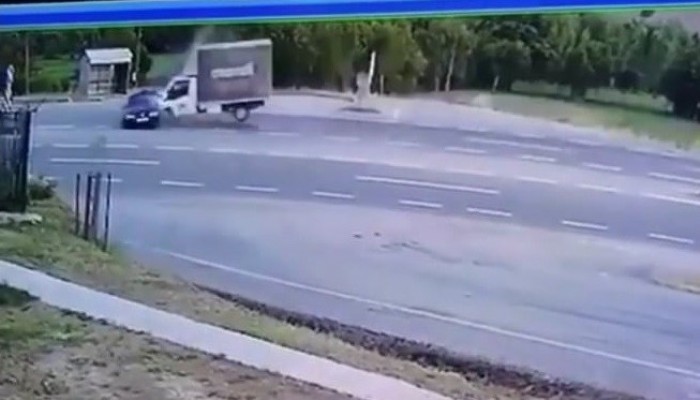 Çan’da kamyonet ile otomobil çarpıştı: 1 ölü (VİDEO)