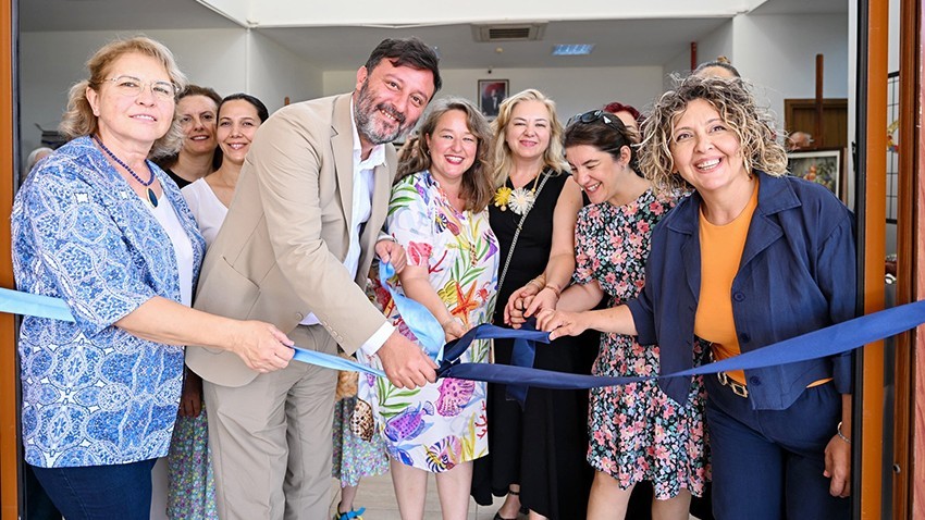 “Yaza Merhaba” Sergisi  Altın Yıllar Yaşam Merkezi’nde Ziyarete Açıldı