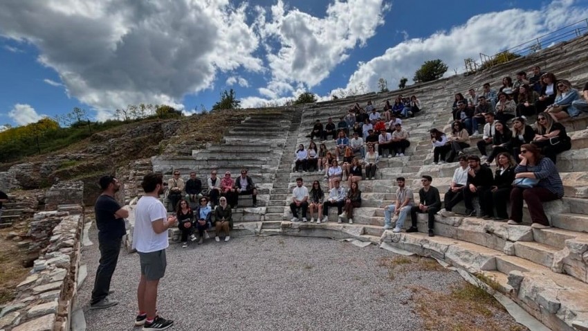 Geleceğin Turizmcileri Parion’da