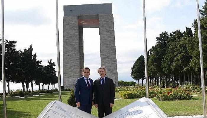 Bakan Yardımcısı Demircan'dan Çanakkale'de şehitlik ziyareti