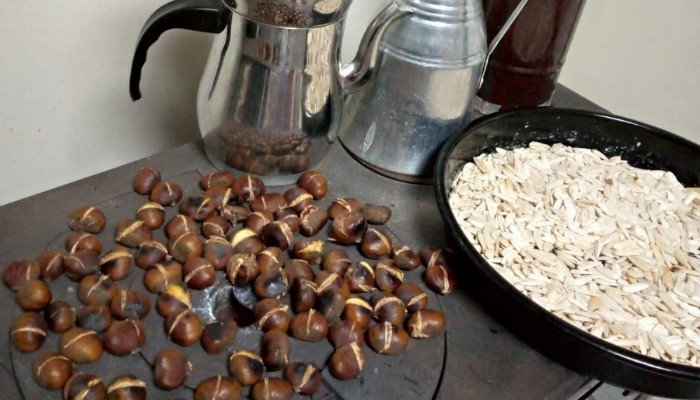Sobalar Yanıyor, Kestaneler Pişiyor