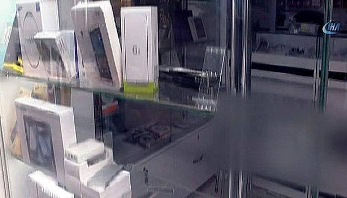 4 buçuk dakikada 300 bin liralık soygun kamerada