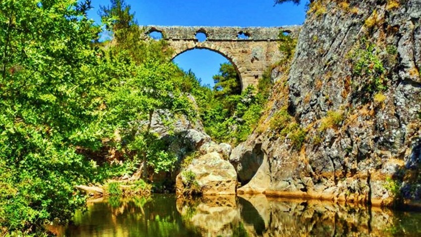 Kemerdere Köyü Birbirinden Güzel Antik Kent Kalıntılarına Ev Sahipliği Yapıyor