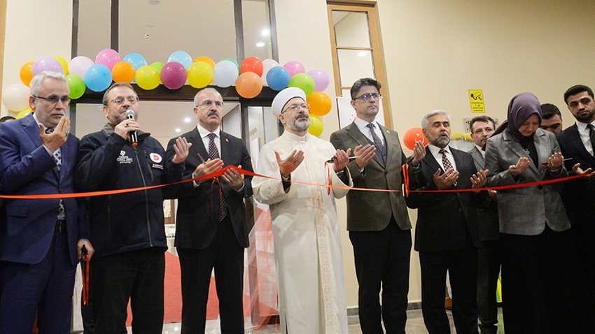 Diyanet İşleri Başkanı Ali Erbaş, Çanakkale’de İlim, Hikmet ve Sanat Merkezi’nin açılışını gerçekleştirdi