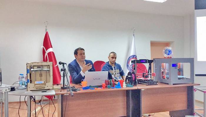 Biga MYO’da 3 Boyutlu Yazıcı semineri verildi