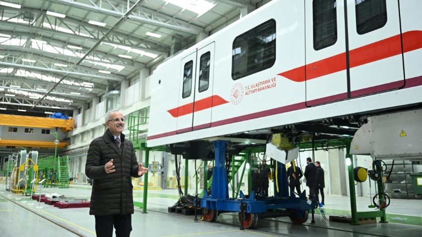 Ulaştırma Ve Altyapı Bakan Uraloğlu; ‘Milli Elektrikli Hızlı Tren Seti’ Projesi’nde Tasarım Çalışmalarında Sona Gelindi’