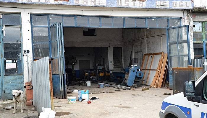 Tinerle Soba Yakmaya Çalışan 2 Kişi Yaralandı