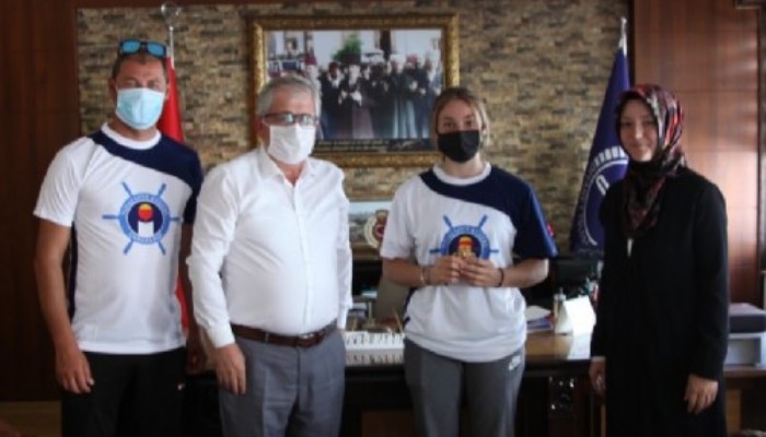 Şampiyondan İl Müftülüğüne Ziyaret