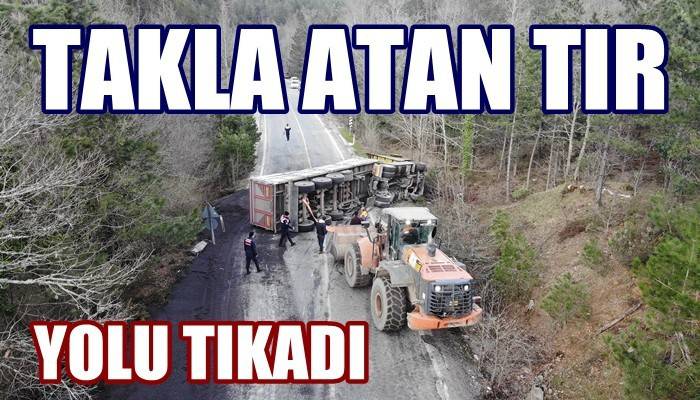 Takla atan tır trafiği 3 saat kilitledi (VİDEO)