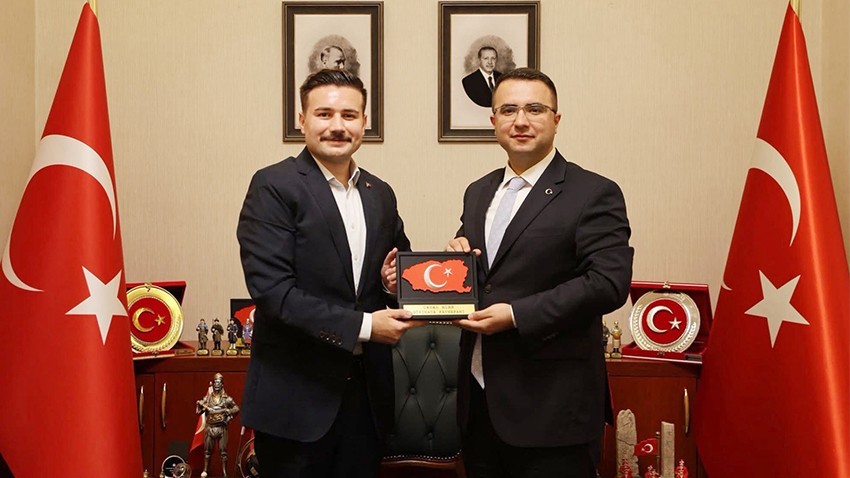 Gökçeada ve Bozcaada'dan Ortak Projeler İçin Güç Birliği
