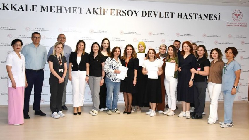 5. Acil Bakım Hemşireliği Sertifikasyon Programı Başarıyla Tamamlandı