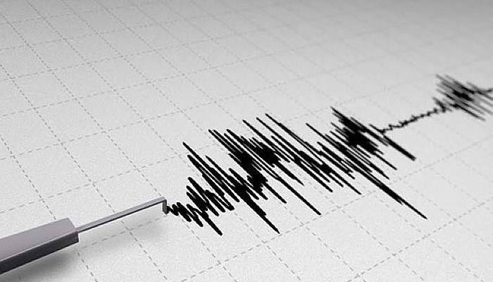  Akdeniz'de 4,2 büyüklüğünde deprem 
