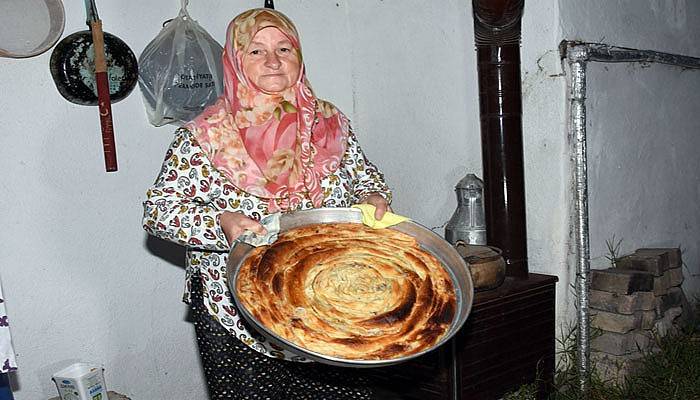 Bu böreği tadan, yemek için bir daha geliyor (VİDEO)