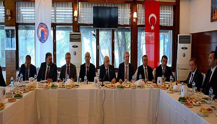 ÇOMÜ Rektörü Prof. Dr. Sedat Murat Kaymakamlarla Bir Araya Geldi
