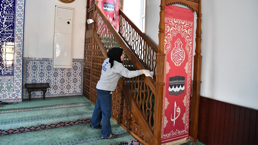 Çanakkale Belediyesi'nden Camilerde Ramazan Ayı Temizliği
