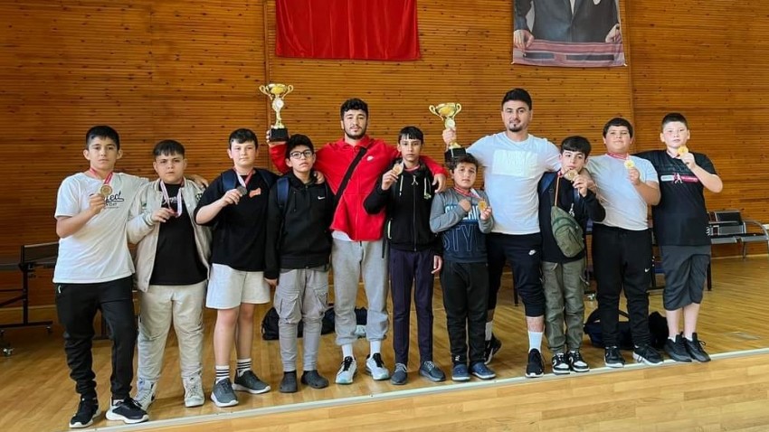 Çan Belediyesi Güreş Kulübü  Sporcularından 8 Birincilik 3 Üçüncülük Başarısı