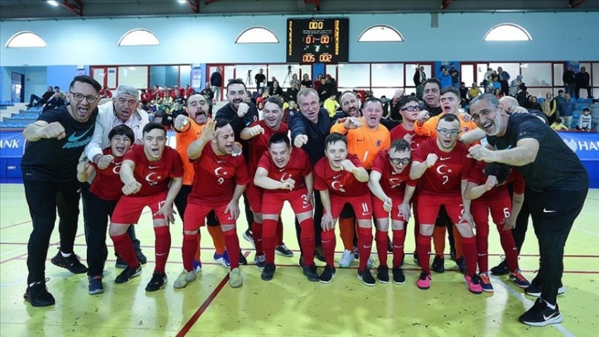 Down Sendromlu Futsal Milli Takımı Finalde!