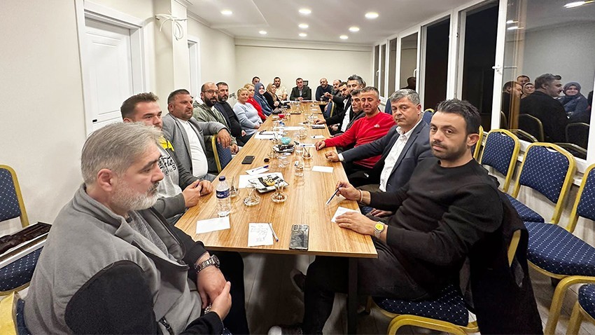 Lapseki AK Parti İlçe Başkanlığı Toplandı