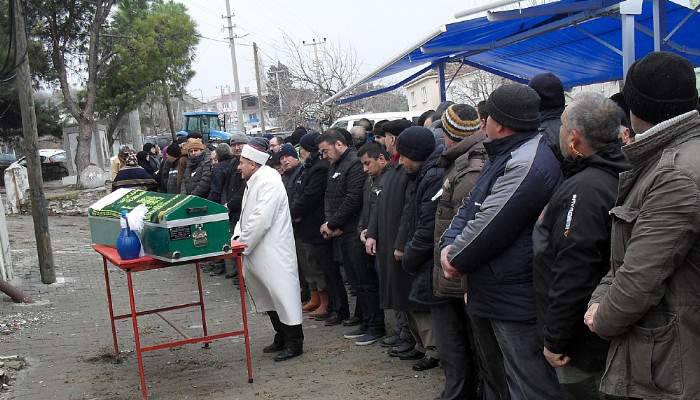 Son yolculuğuna uğurlandı