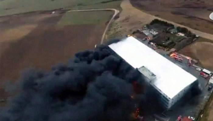 Fabrika yangını havadan görüntülendi