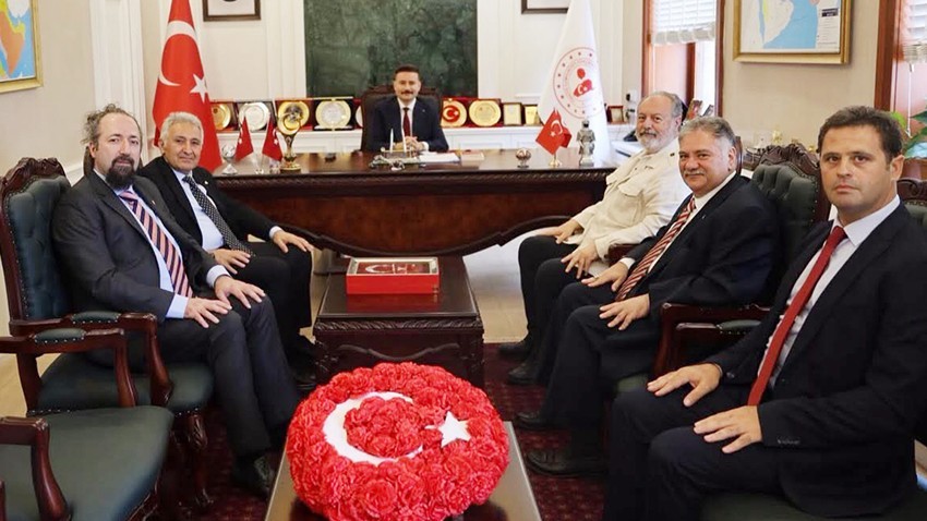 İstanbul Üniversitesi Dekanlarından Gökçeada'ya Proje Ziyareti