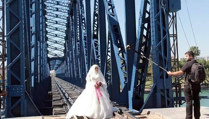 İntihar manzaralı düğün fotoğrafı