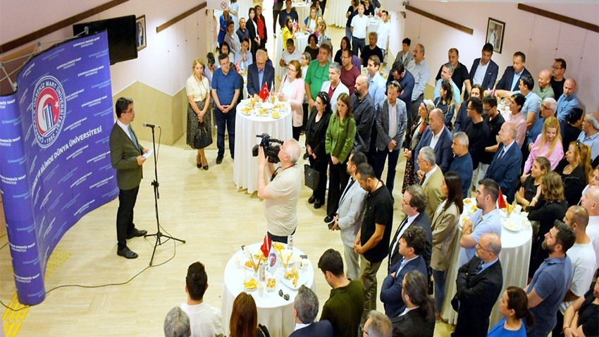 ÇOMÜ'de geciken bayramlaşma